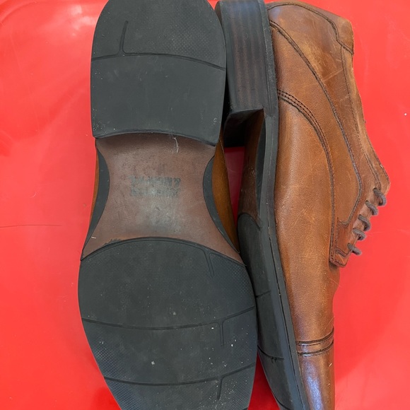 Johnston & Murphy Cap Toe Dress Shoes - Picture 5 of 5